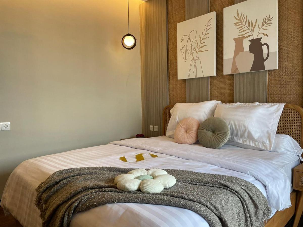 Stay.Vie Hotel Surabaya Kültér fotó