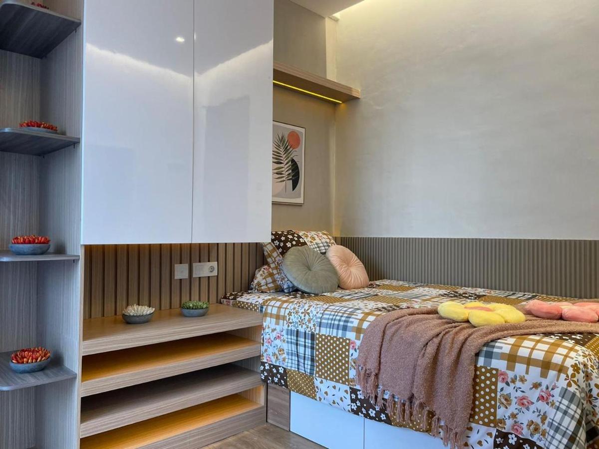 Stay.Vie Hotel Surabaya Kültér fotó