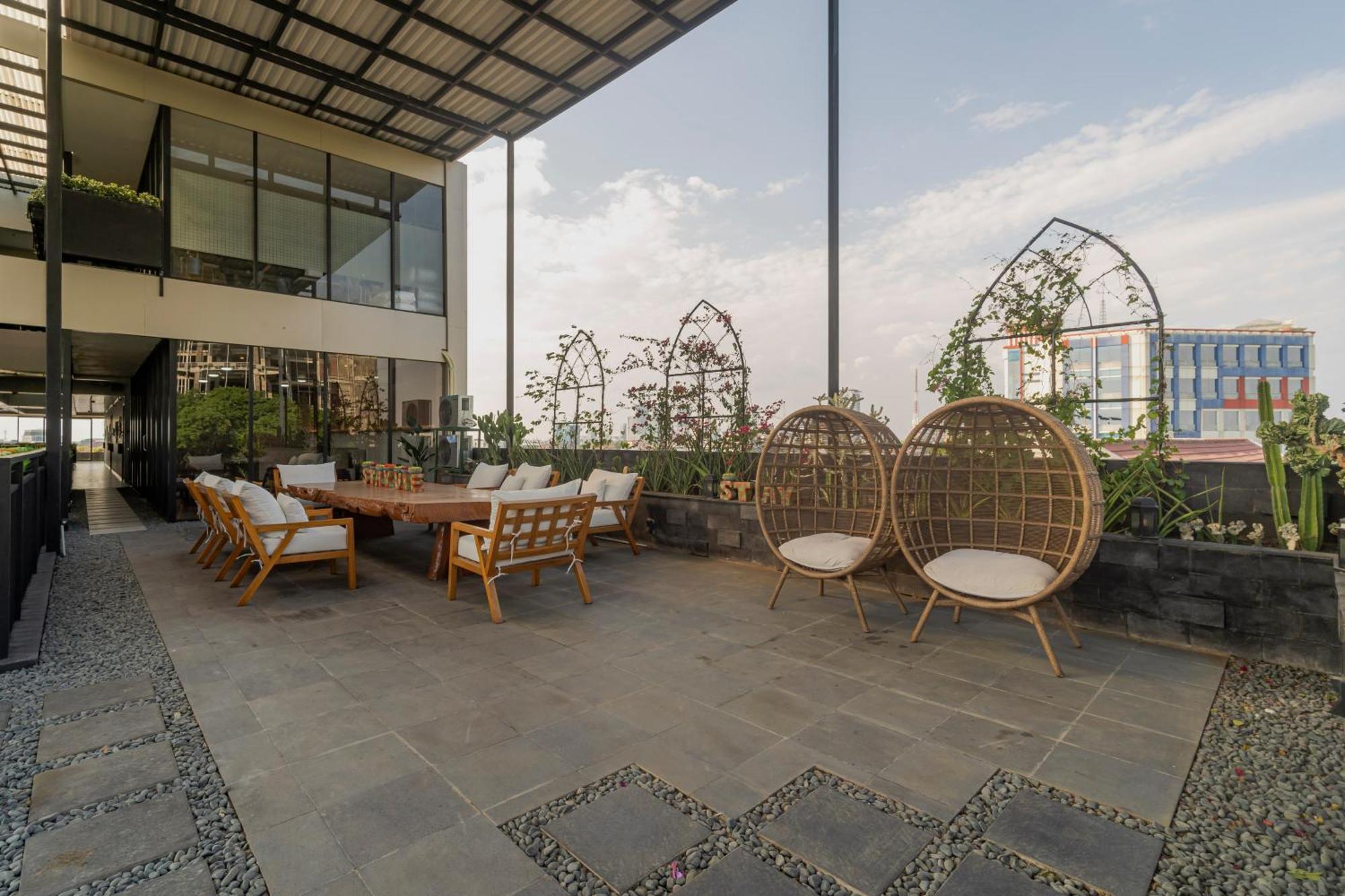 Stay.Vie Hotel Surabaya Kültér fotó