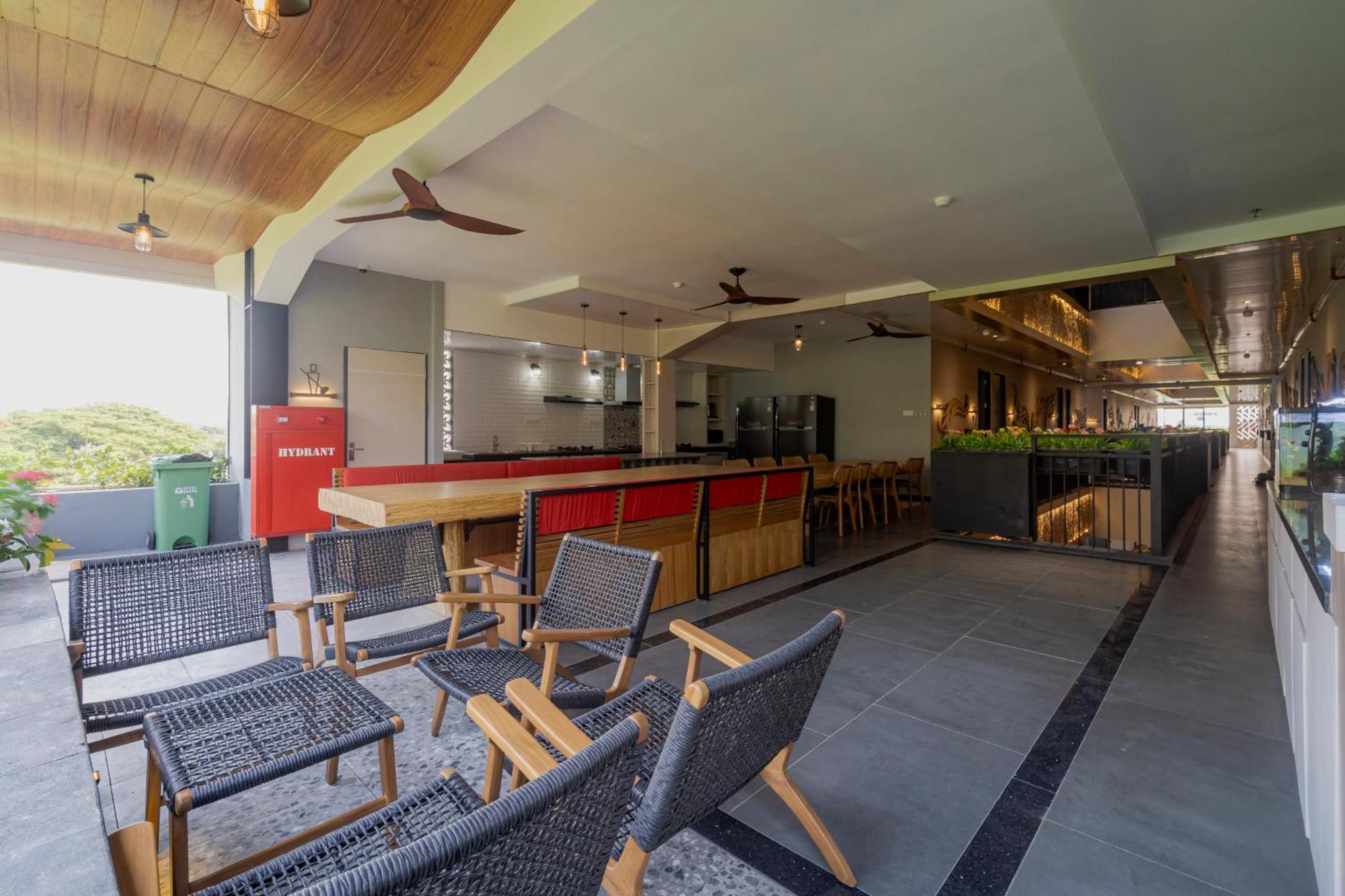 Stay.Vie Hotel Surabaya Kültér fotó