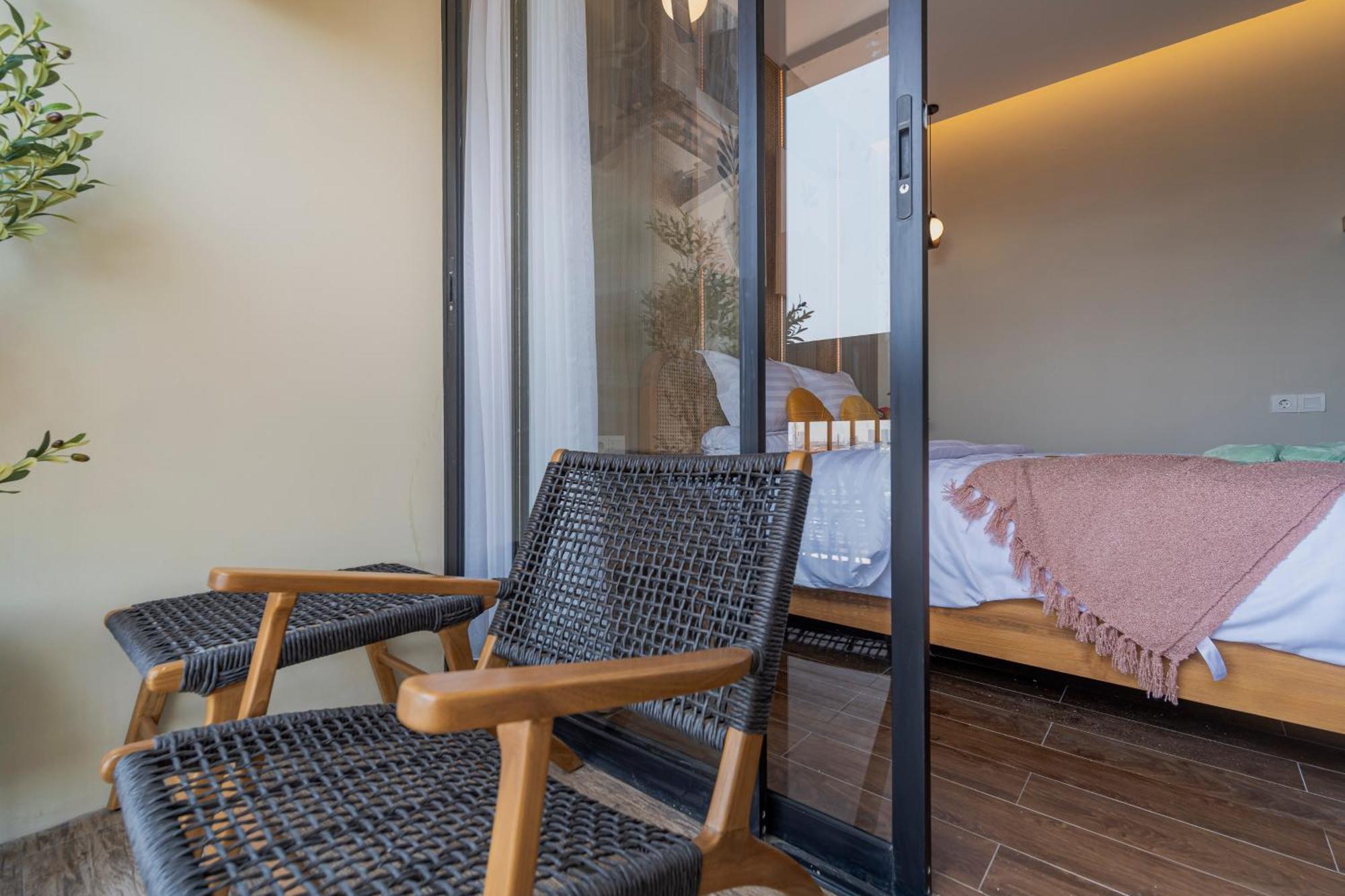 Stay.Vie Hotel Surabaya Kültér fotó